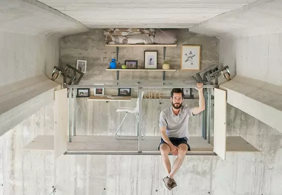 Zawiesił tajną, miniaturową pracownię pod jednym z mostów Walencji