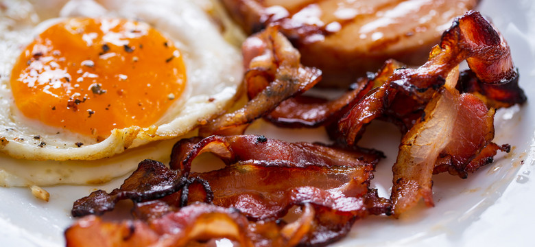 Jedz tłuszcz i spalaj tłuszcz. Jak działa dieta ketogeniczna?