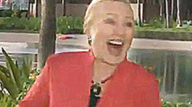 Pucér férfin nevetett Clinton
