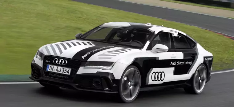 Samochód który sam jeździ - Audi RS 7 piloted driving concept na torze wyścigowym