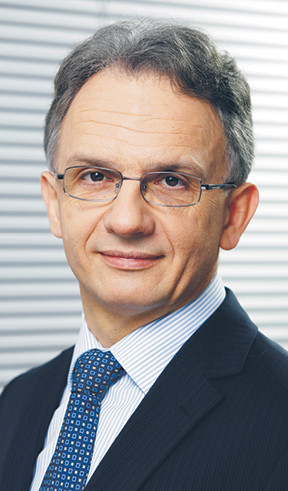 Waldemar Markiewicz, prezes Izby Domów Maklerskich, a od 1999 r. prezes Domu Maklerskiego DB Securities. Współzałożyciel i zarządzający biura ProCapital, którym kierował od 1995 r.