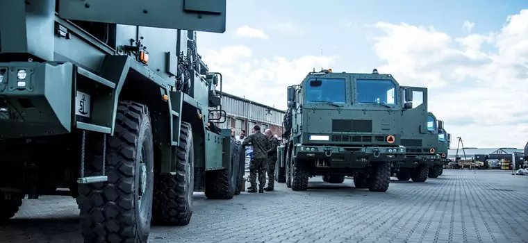 Nowe opancerzone Jelcze do transportu czołgów dla polskiej armii