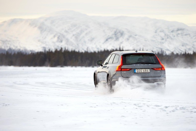 Volvo V90 Cross Country