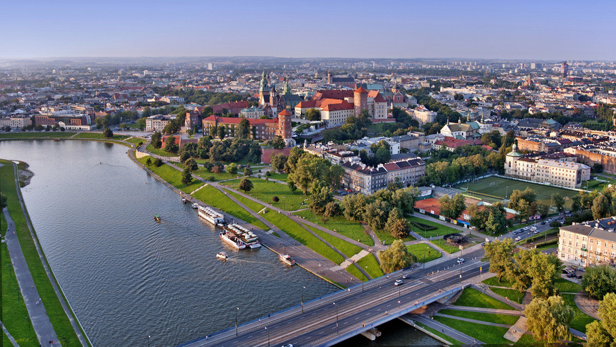 Rekordowa liczba 14,9 mln osób odwiedziła w zeszłym roku województwo małopolskie. To o milion więcej niż w 2015 roku – wynika z zaprezentowanych w poniedziałek badań ruchu turystycznego. Na wynik największy wpływ miały Światowe Dni Młodzieży.