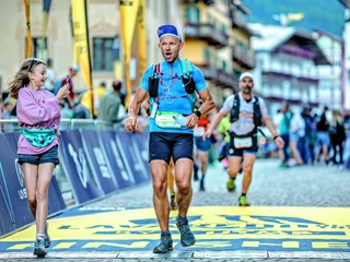 Ultramaraton to bieg na dystansie powyżej 42,195 km. Zbigniew Nowicki, współwłaściciel i jeden z partnerów zarządzających Blueranku, pokonuje kilka takich wyzwań rocznie.