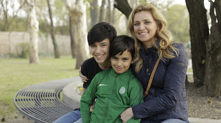 Novodomszky Éva nagyon büszke a fiaira, Cristianóra (balról) és Marcóra