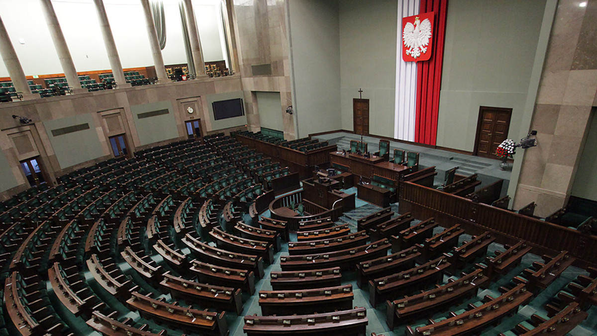 Dzisiaj po godz. 9 Sejm wznowił posiedzenie. Posłowie zajmą się m.in. propozycjami zmian w ustawie o policji.