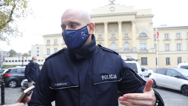Nowe obostrzenia w Polsce. Policja zapowiada więcej kontroli w stolicy
