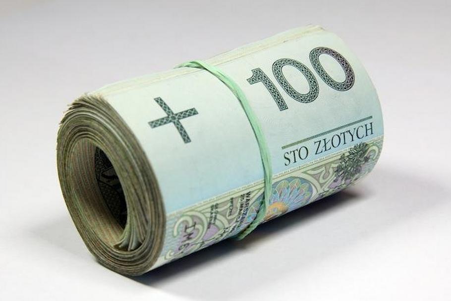 pieniądze 100 złotych banknoty