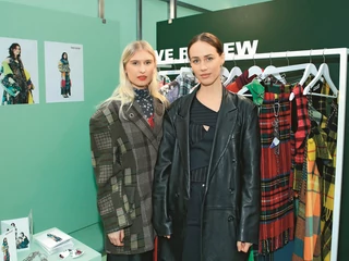 Josephine Bergqvist i Livia Schück,  twórczyni szwedzkiej marki Rave Review, od początku projektują tylko w duchu upcyklingu