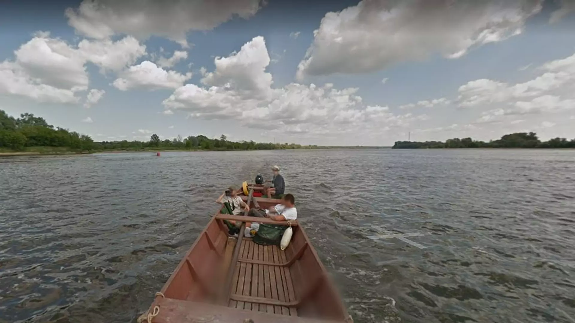 Płyń drewnianą łajbą po Wiśle bez wychodzenia z domu. Dzięki WWF i Google Street View!