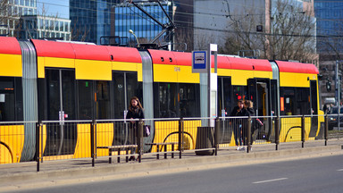 Tramwaj i autobus miejski ostrzelane z wiatrówki przy Dworcu Gdańskim w Warszawie