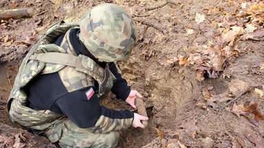 Niebezpieczne znalezisko w Warszawie. Na miejscu pracowali saperzy