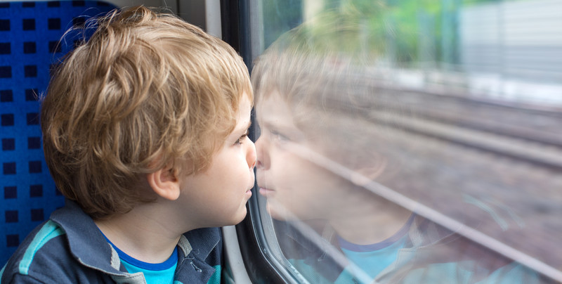 Matka w pociągu nie mogła uspokoić dzieci. Zareagowali pasażerowie [LIST]