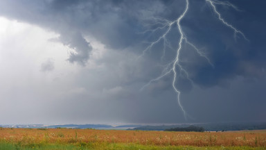 Groźne burze nad Polską. Nie żyje 30-latek rażony piorunem