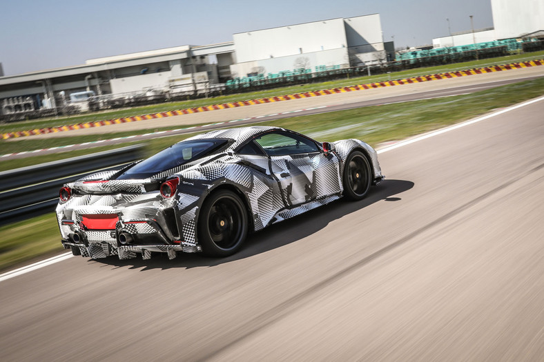 Ferrari 488 Pista - przekracza granice percepcji