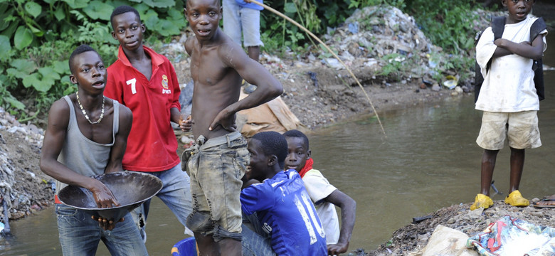 WHO podało, że Ebola znów się rozszerza w Gwinei i Sierra Leone