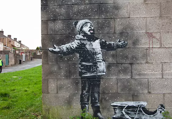 Banksy ukrył komentarz dotyczący smogu w świątecznym muralu