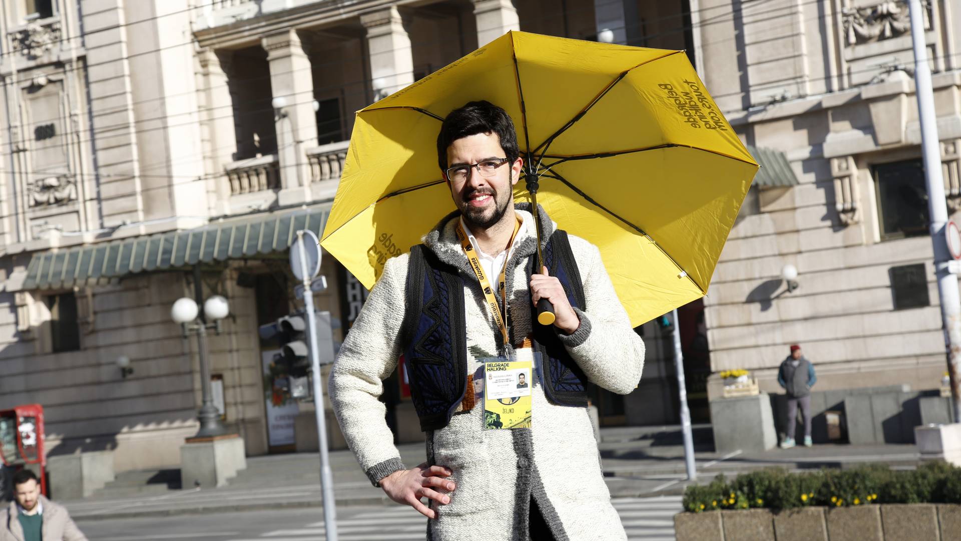 Željko svaki dan u narodnoj nošnji strancima otkriva magiju Beograda