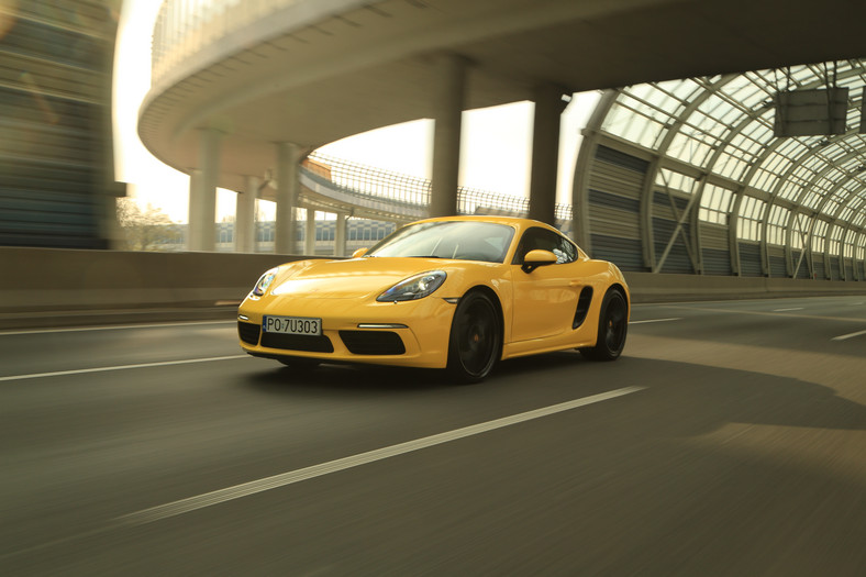 Porsche 718 Cayman