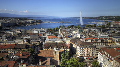 Wysoki kurs franka wpędza gospodarkę Szwajcarii w recesję