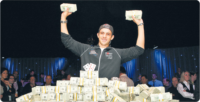 21-letni Joe Cada po raz pierwszy wszedł do kasyna w ubiegłym roku. Od razu wygrał turniej i zgarnął 8,5 mln dol. nagrody. Przez lata zdobywał doświadczenie, grając w pokera w internecie Fot. Reuters/Forum