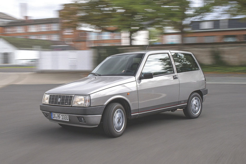 Lancia Y10