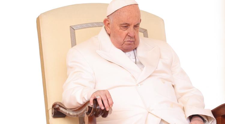 Egyre gyengébb Ferenc pápa, már az egész világ aggódik érte Fotó: Getty Images
