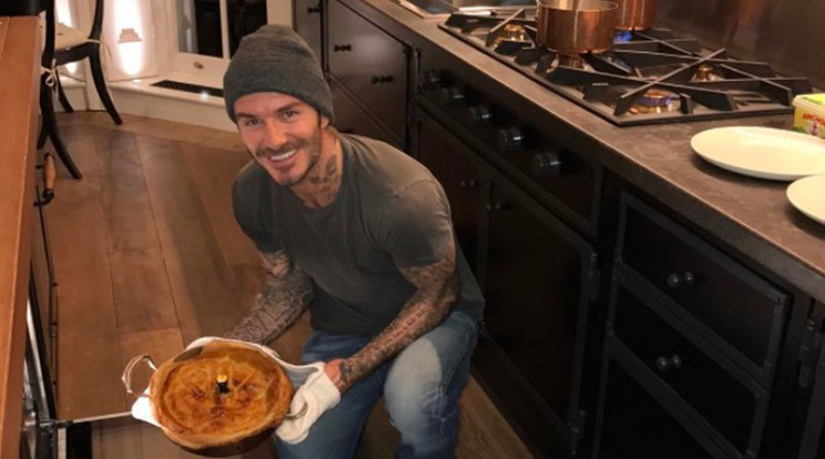 David Beckham a konyhában is jeleskedik/Fotó: Northfoto