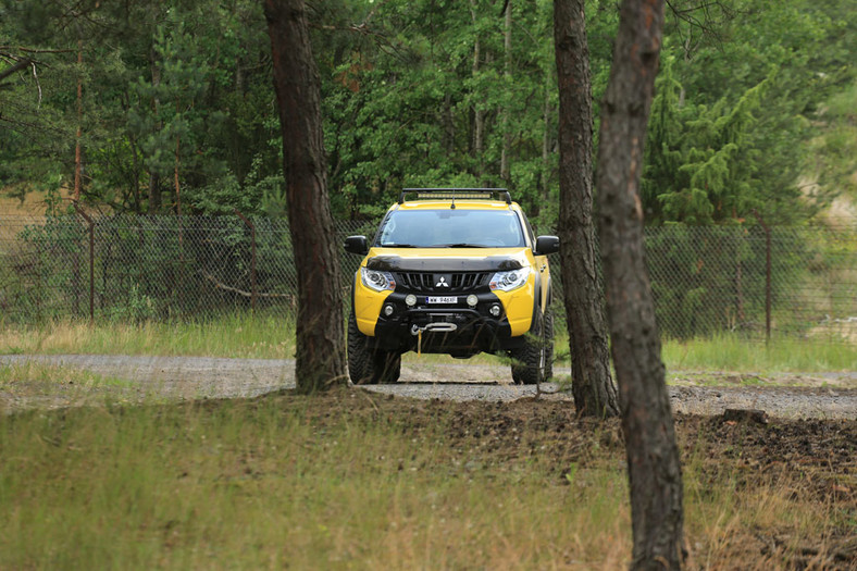 Mitsubishi L200 Monster - potwornie pracowity