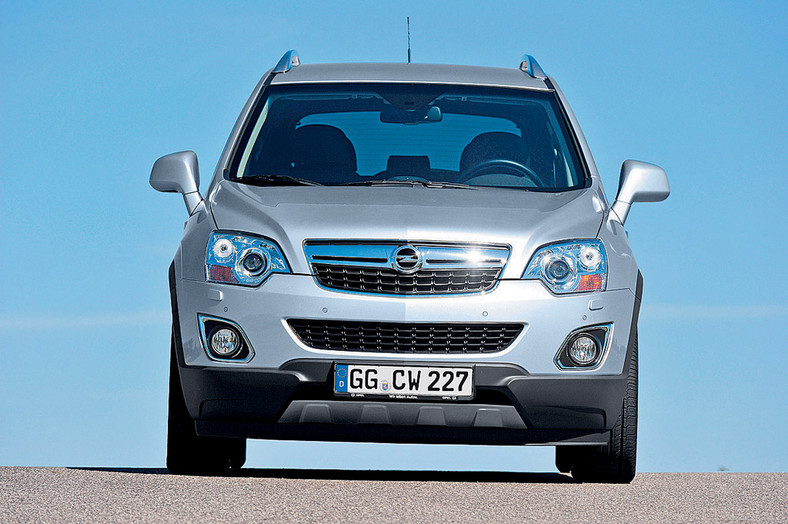 Mitsubishi Outlander kontra Mazda CX-7 i Opel Antara: SUV-y bardzo rodzinne