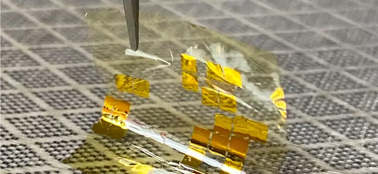 Naukowcy opracowali panel słoneczny 15-krotnie cieńszy od papieru