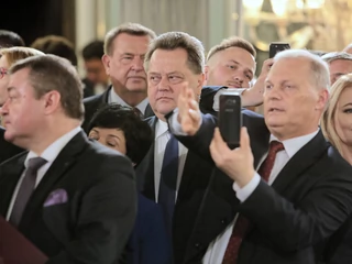 Poseł PiS na Sejm IX kadencji Jarosław Zieliński w Sejmie podczas wręczenia nowym posłom Sejmu IX kadencji zaświadczeń o wyborze.