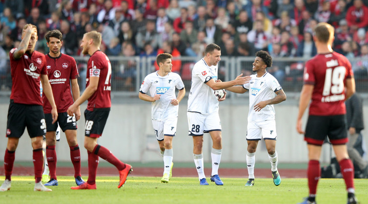 Szalai Ádám (középen) hétfőn duplázott a válogatottban, szombaton a Bundesligában szerzett gólt /Fotó: Getty Images