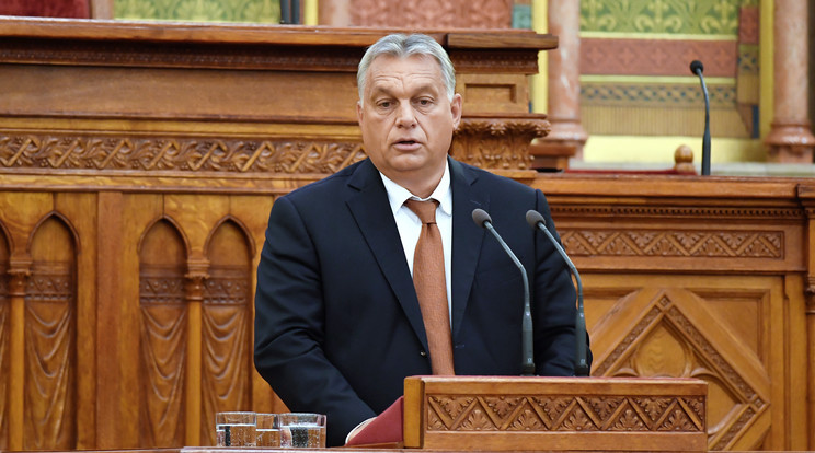 Orbán Viktor beszédet mond a Keresztény Értelmiségiek Szövetségének (KÉSZ) XII. kongresszusán a Parlamentben / Fotó: MTI/Koszticsák Szilárd