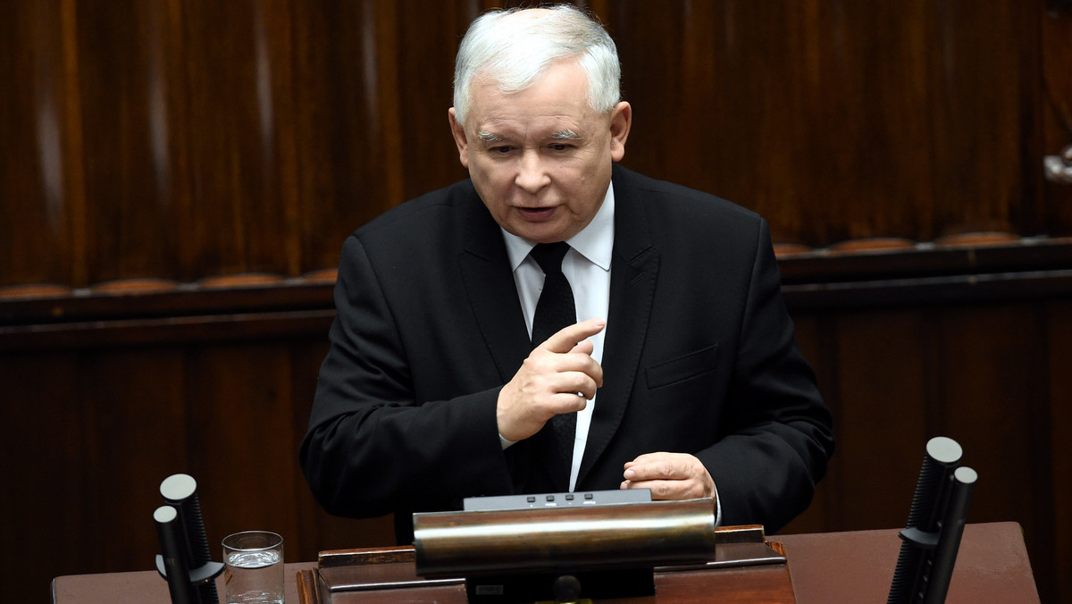 Prezes PiS Jarosław Kaczyński, który wystąpił w debacie nt. exposé Beaty Szydło, podkreślił, że w Polsce "nie jest dobrze" z równością wobec prawa. To należy zmienić