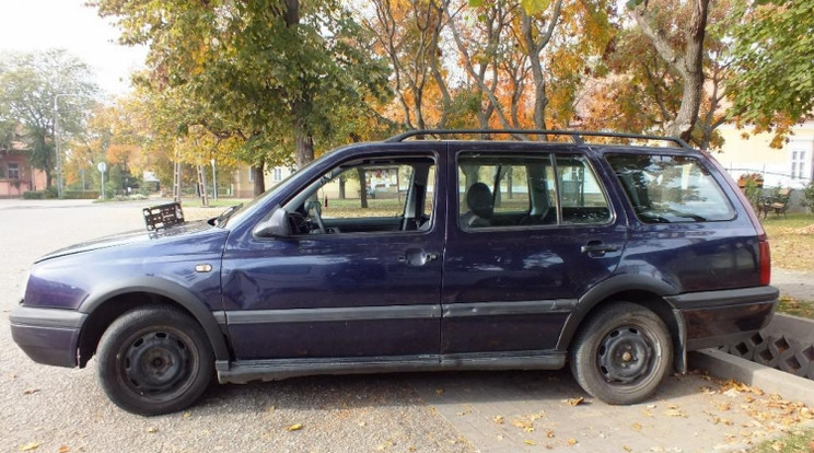 Ezt a Volkswagent akarta elkötni a tolvaj / Fotó: police.hu