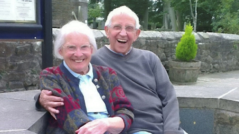 Csodálatos lépés: 75 év után megtette az idős pár