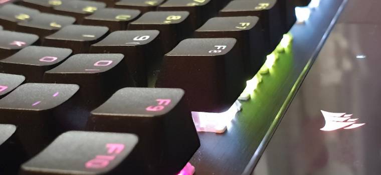 Corsair K100 RGB: test najbardziej zaawansowanej klawiatury dla graczy