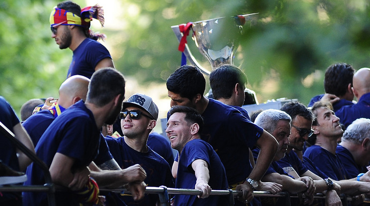 Neymar( napszemüvegben) Messi és Suárez is ünnepelt /Fotó:AFP