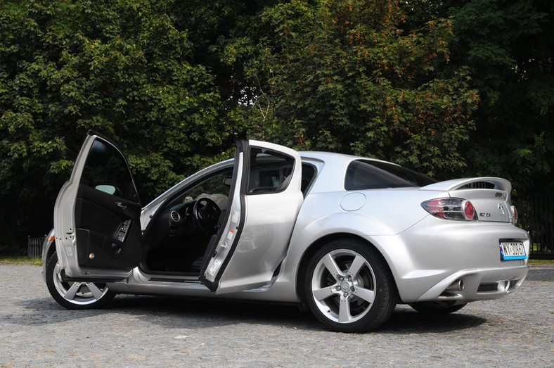 Mazda RX-8: Generator kosztów czy adrenaliny?