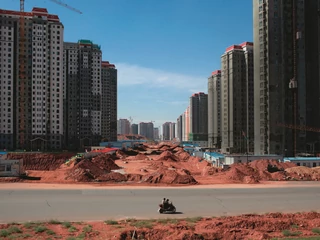 Miasta widma, w których mogłyby zamieszkać setki milionów ludzi, to symbol problemów z sektorem nieruchomości w Chinach