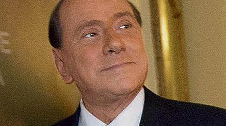 Kormányt buktat Berlusconi