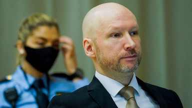 Breivik chce wyjść na wolność i skarży się na warunki w więzieniu. Ma do dyspozycji trzy cele, gdzie może m.in. grać w gry wideo