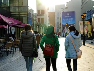 60 proc. kobiet, którym udaje się uciec z Korei Płn. do Chin, pada ofiarą chińskich przestępców