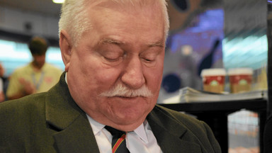 Awantura w SLD o Lecha Wałęsę, Oleksy zmienia zdanie