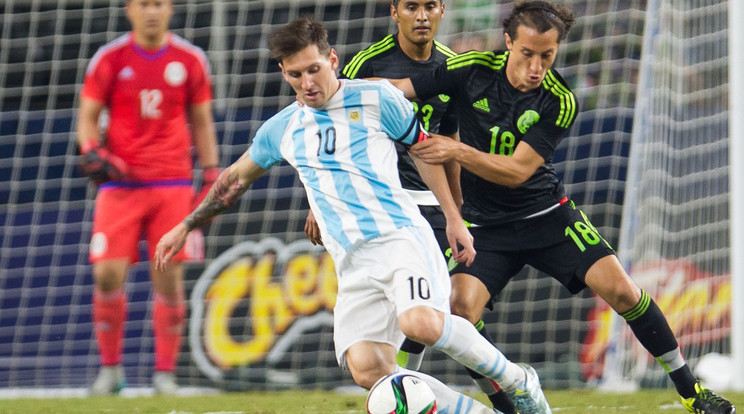Lionel Messi az argentin válogatott tagjaként lép pályára a Copa Americán /Fotó: AFP