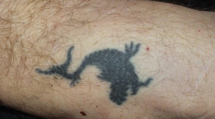 Ismeri valaki ezt a tetoválást? / Fotó: police.hu