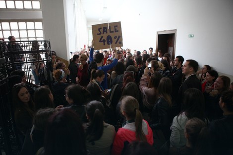 Okupljeni studenti na Filološkom