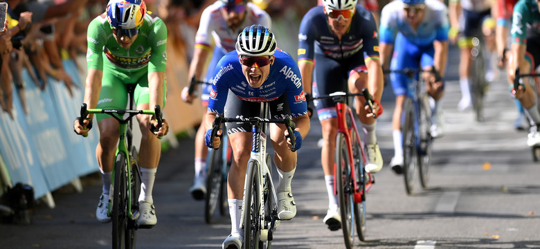 Tour de France: Uciekinier złapany kilkaset metrów przed metą. Decydował sprint peletonu